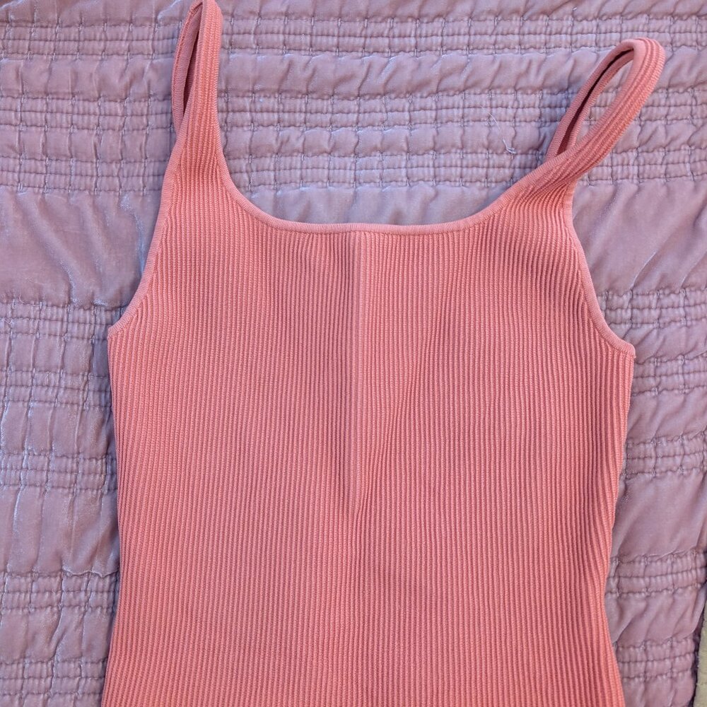 Babaton Sculpt Knit Squareneck Tank